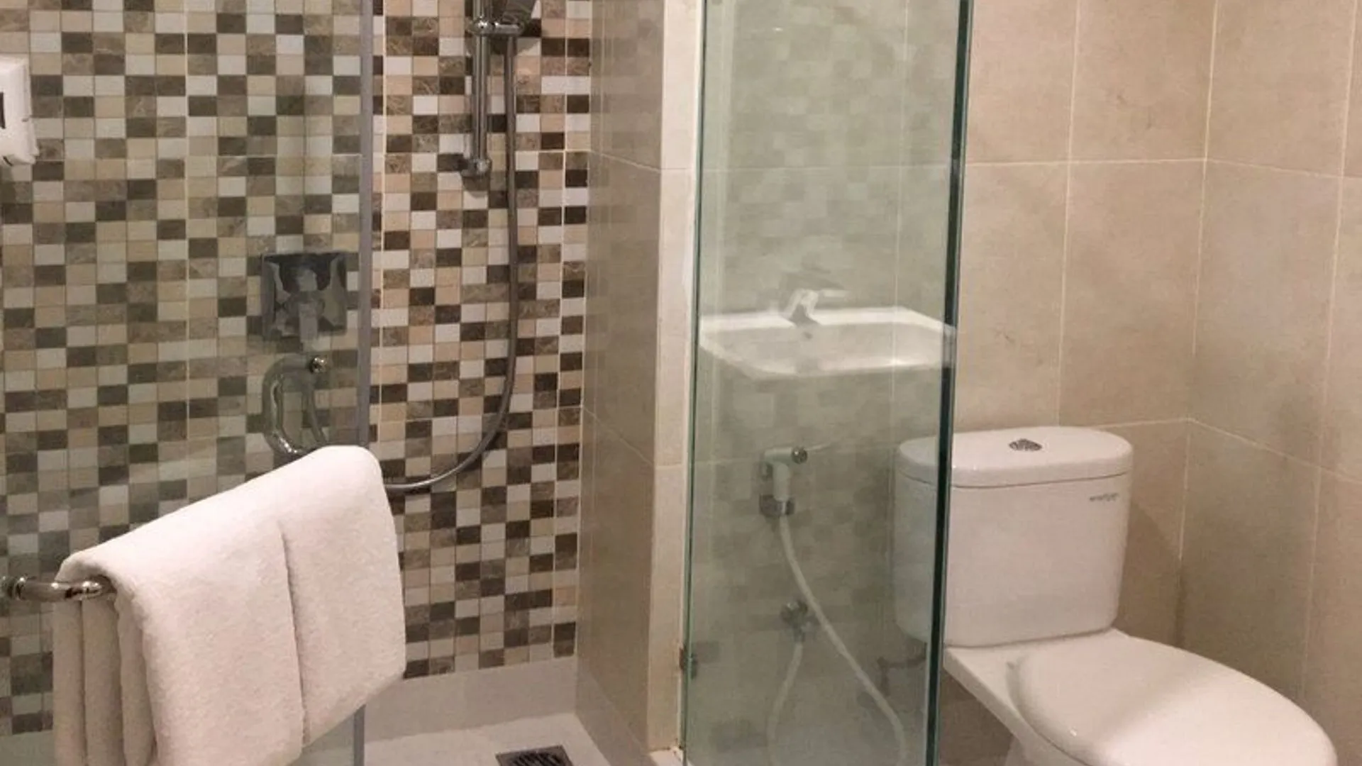 Deluxe Room - Twin Bed 2