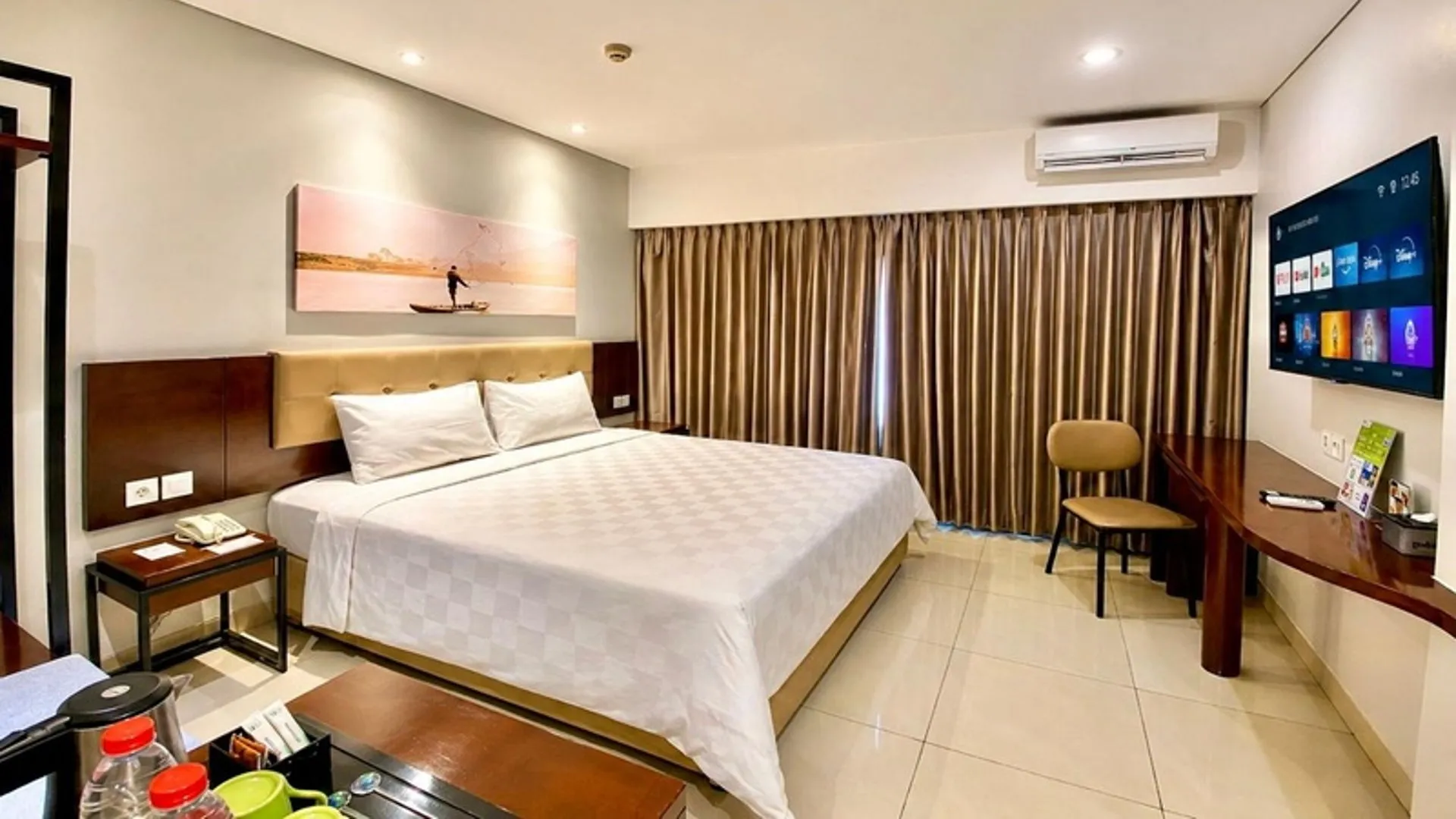 Superior Room - King Bed