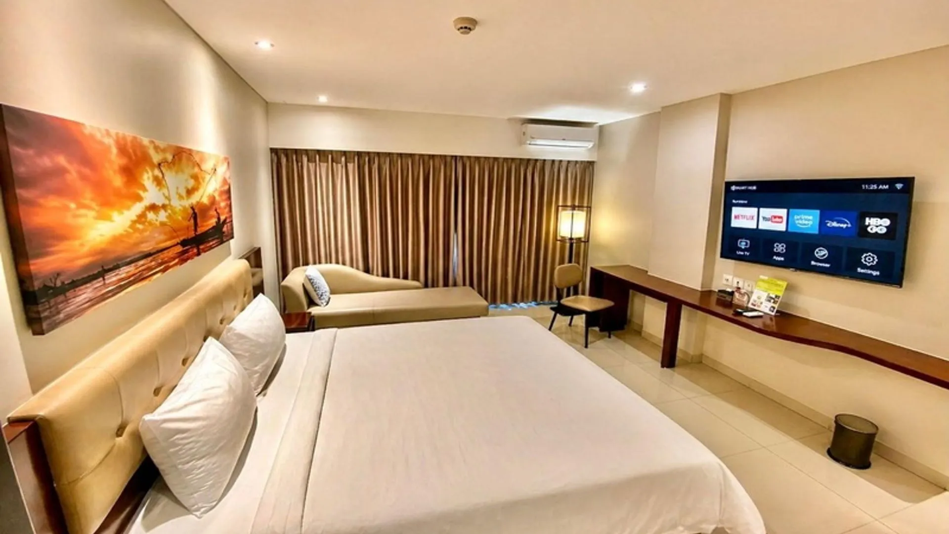 Deluxe Room - King Bed