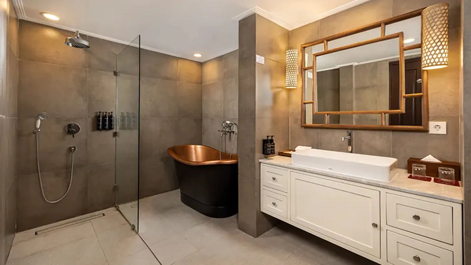 2 Bedroom Family Suite 2