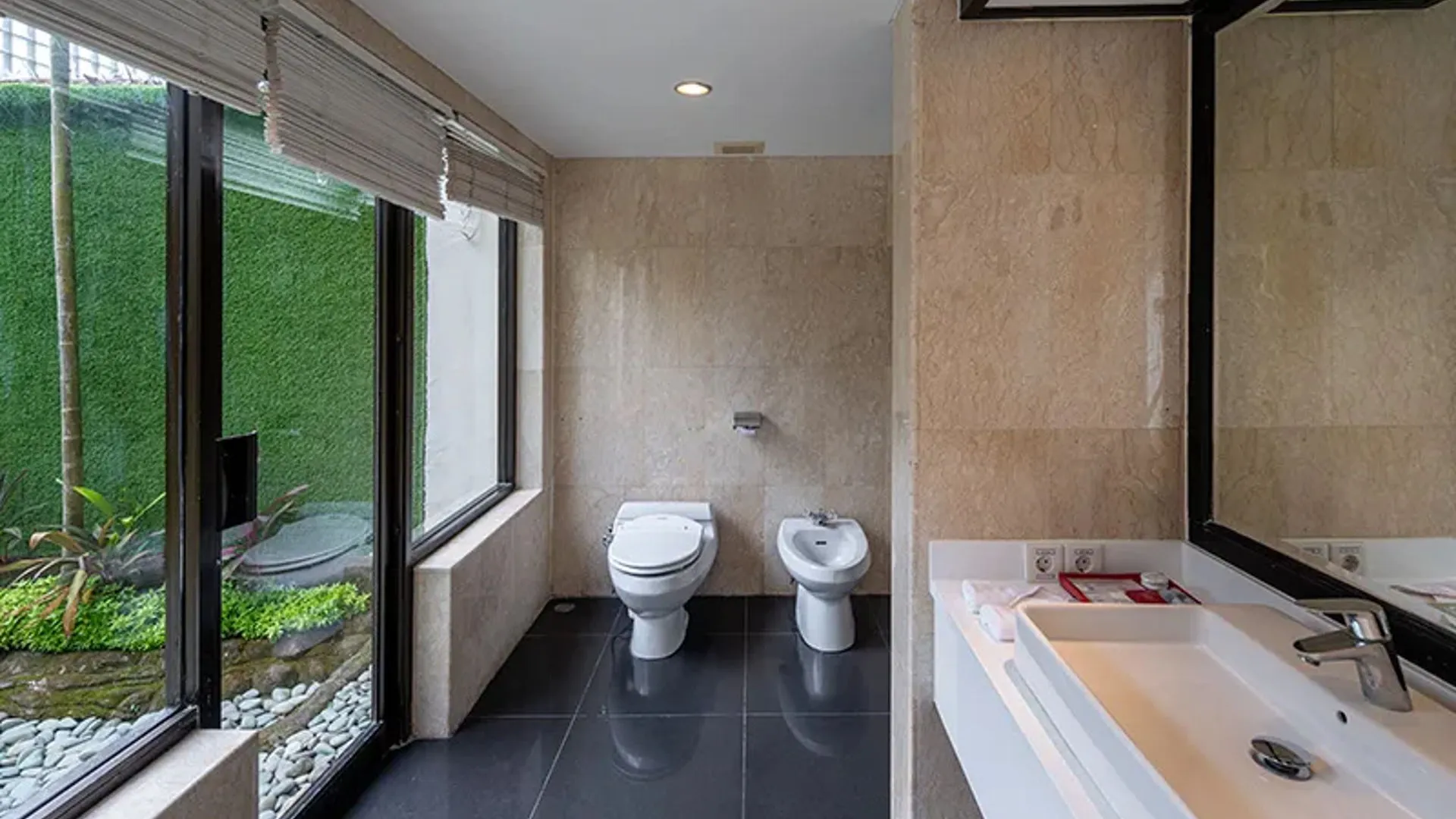 Pool Access Suite 2
