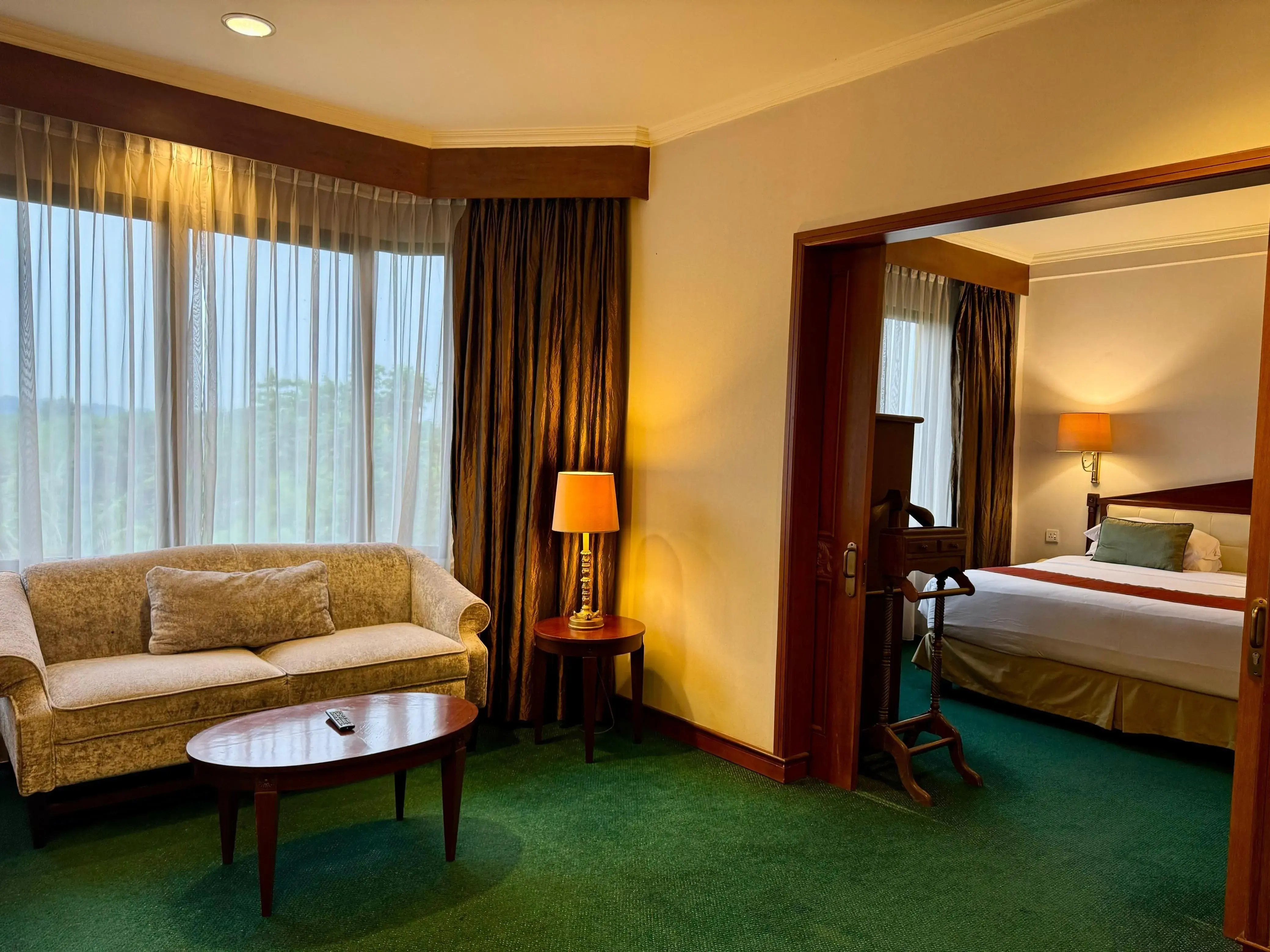 Corner Suite