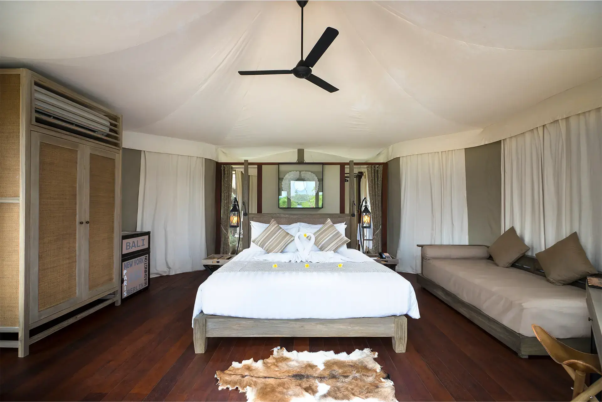 One Bedroom Cliff Tent Villa