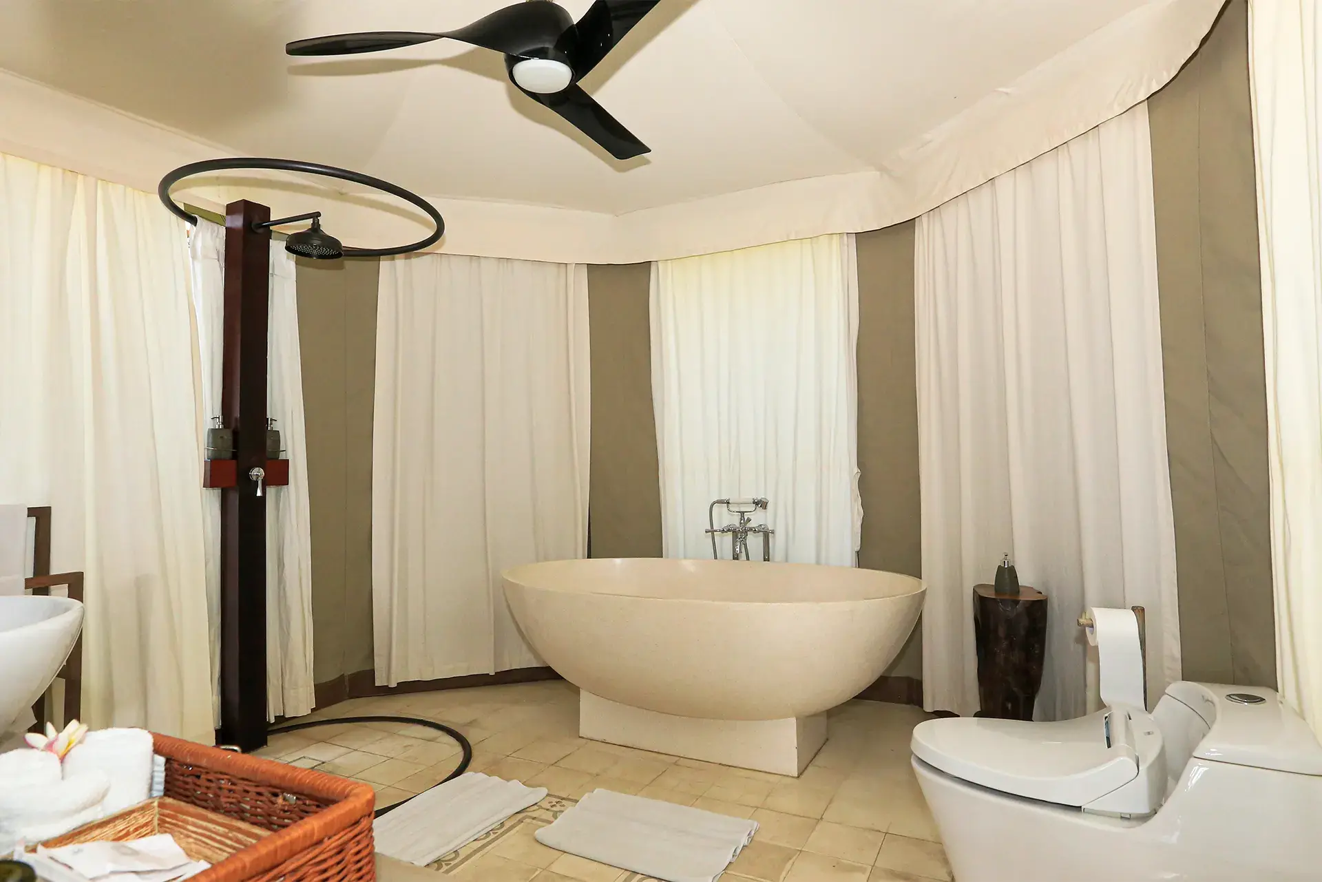 One Bedroom Cliff Tent Villa
