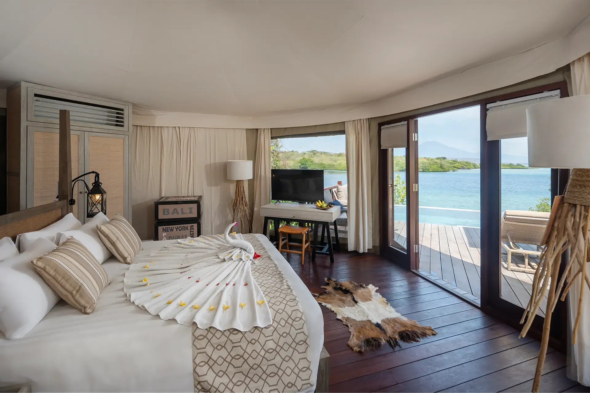 One Bedroom Cliff Tent Villa